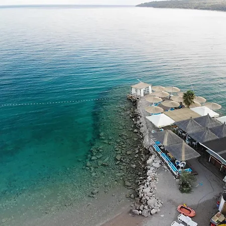 Appartamento With Parking Space Njivice, Krk - 21763