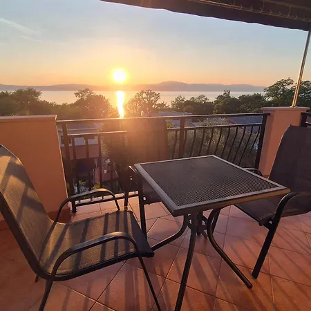 Apartamento With Parking Space Njivice, Krk - 21763 Njivice